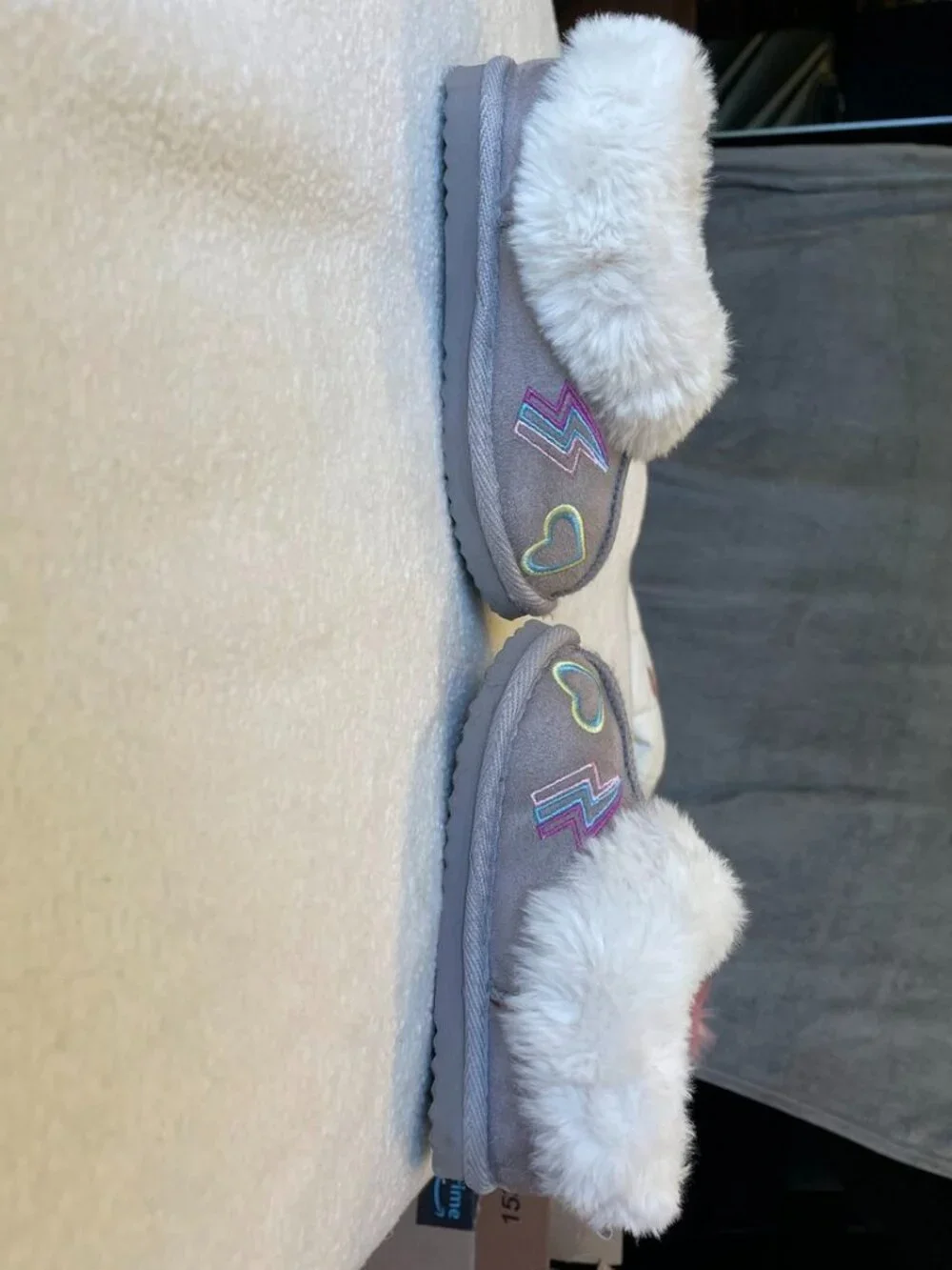 Adorable Toddler/kid's Slippers by Wonder Nation Size 7-8